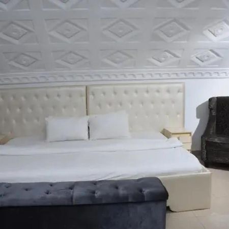 Room In Lodge - Ambience Hotels Abujahome For Leisure And Business Travellers Exterior foto